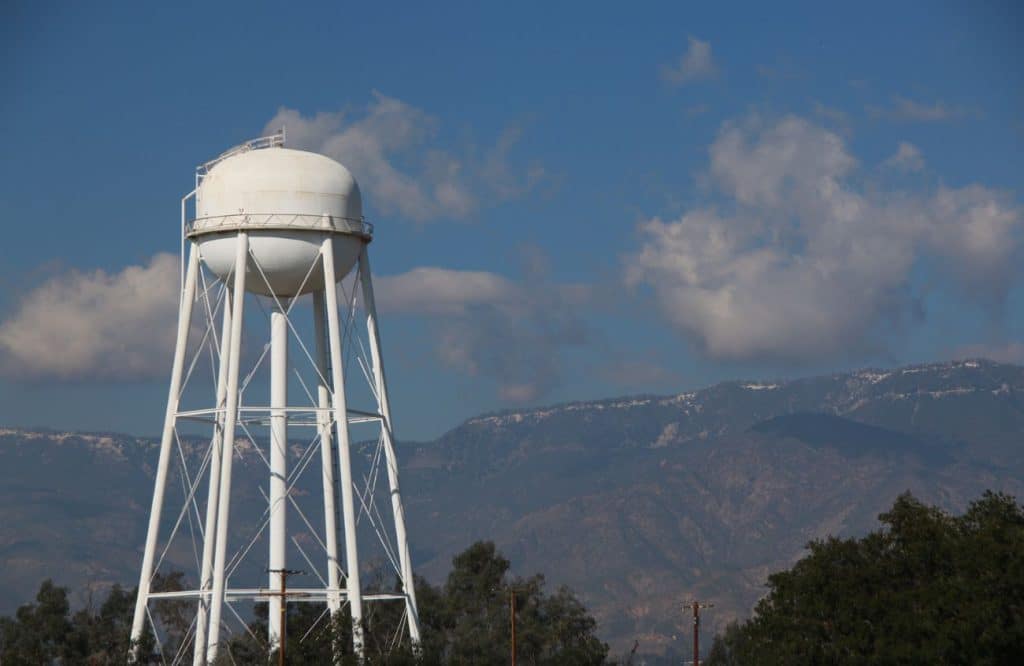 Implementing a California Cross-Connection Control Program - Implementing a California Cross-Connection Control Program - HydroCorp